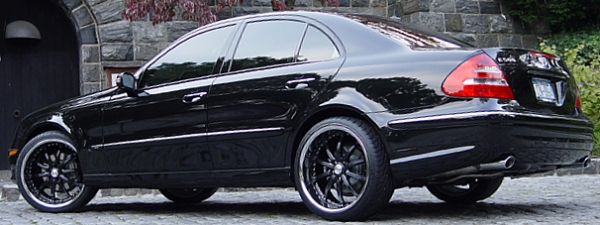 Black Donz Genovese on 2006 Mercedes E500